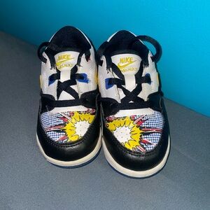 Nike assaults baby/toddler sneaker